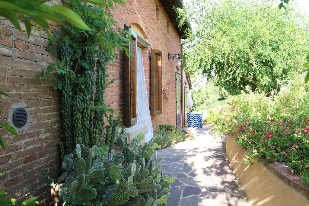 Agriturismo Poggio Al Tesoro Crespina Exterior photo