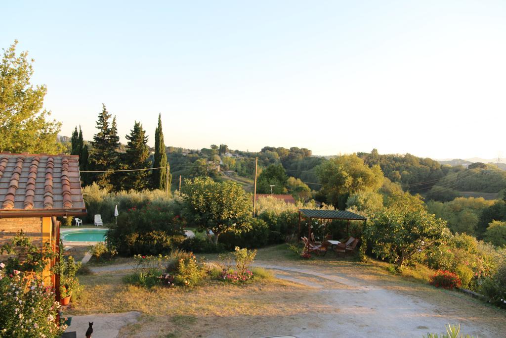 Agriturismo Poggio Al Tesoro Crespina Exterior photo