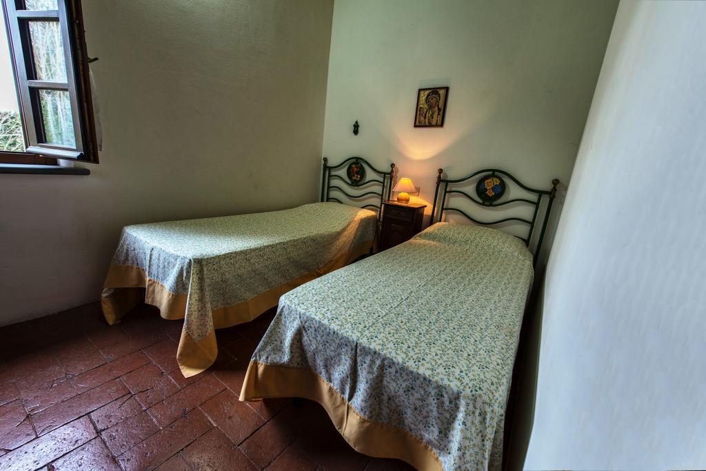 Agriturismo Poggio Al Tesoro Crespina Exterior photo